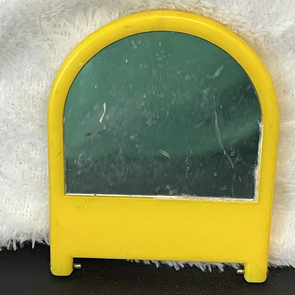 Vintage GARFIELD Plastic Pocket Folding Mirror Replacement Part Piece 1980